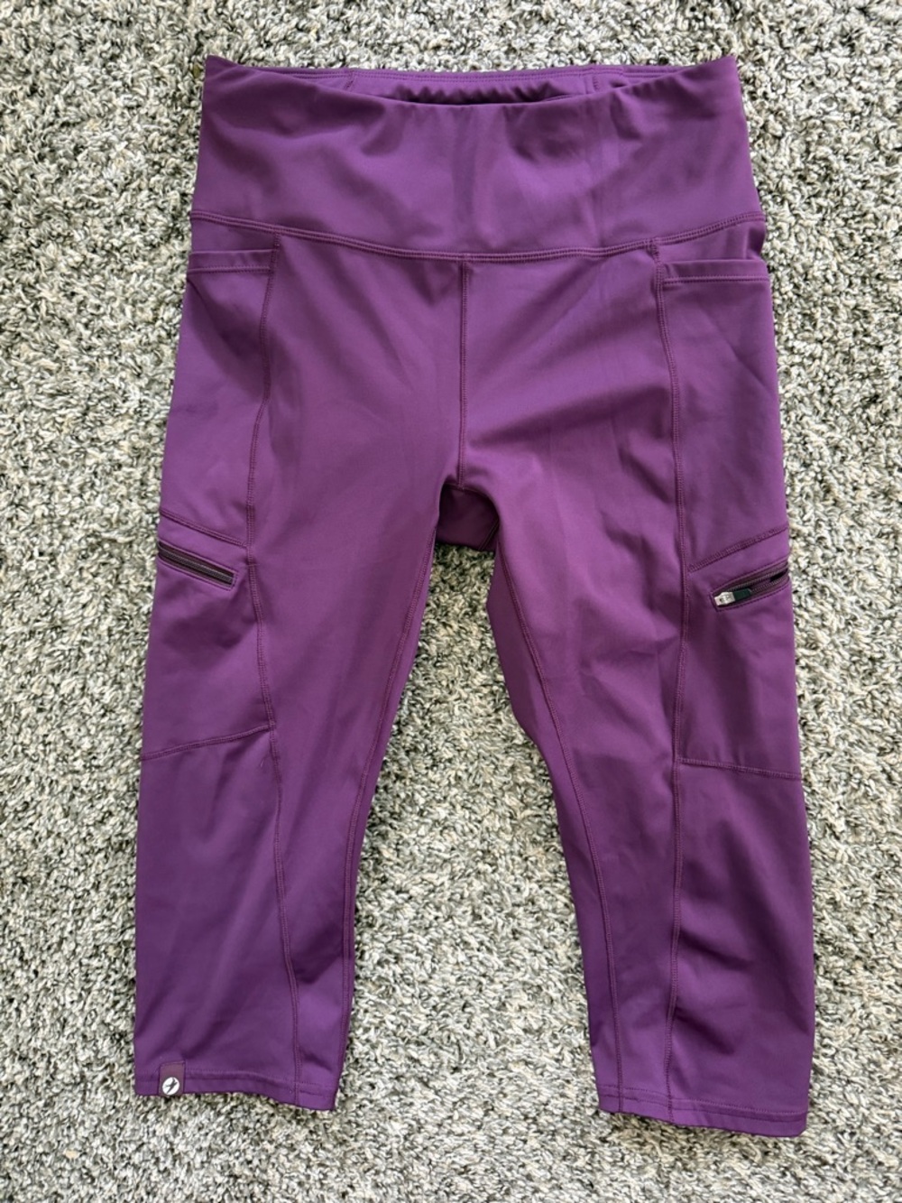 oiselle Pockito knickers in Empire Capri Leggings with Zipper Pockets
